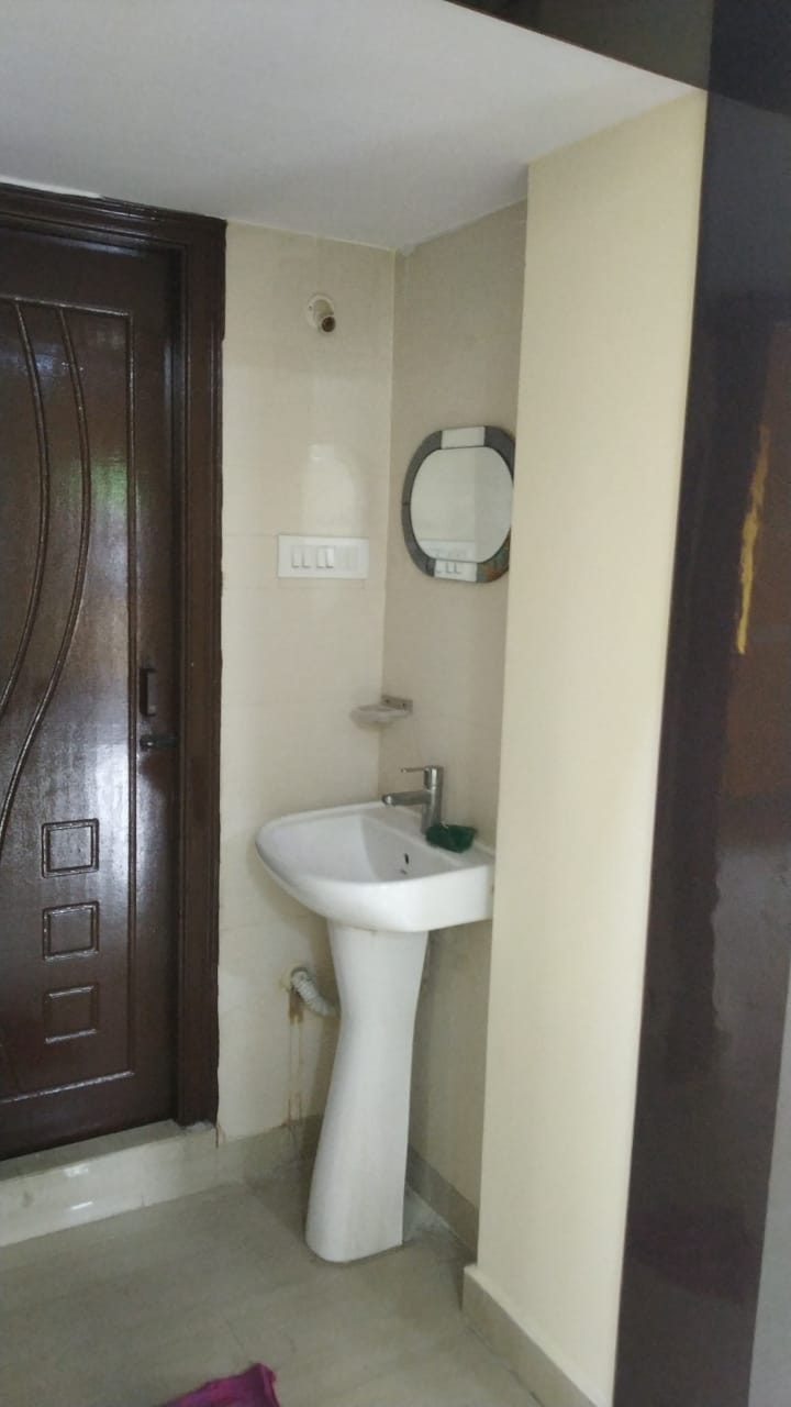 2 BHK Flat For sale in Na