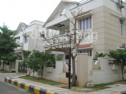 4 bhk Independent house f