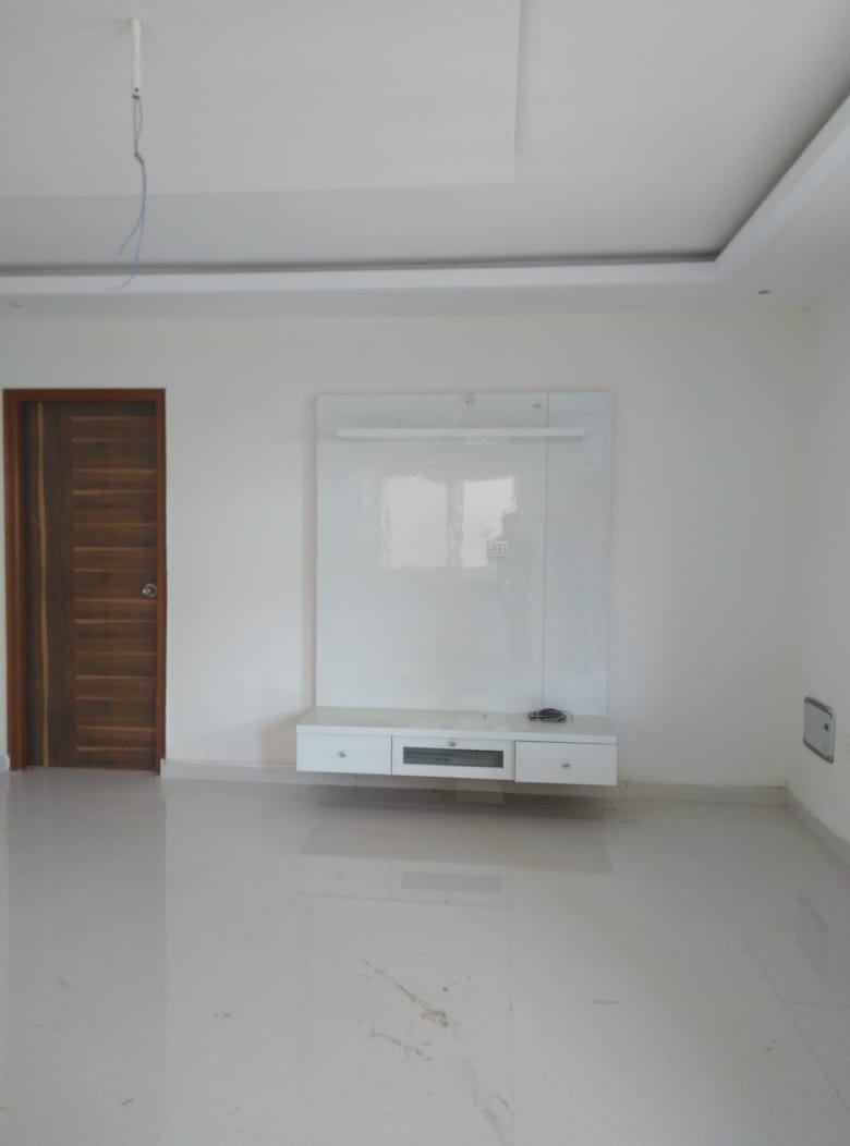 4 BHK flat for 