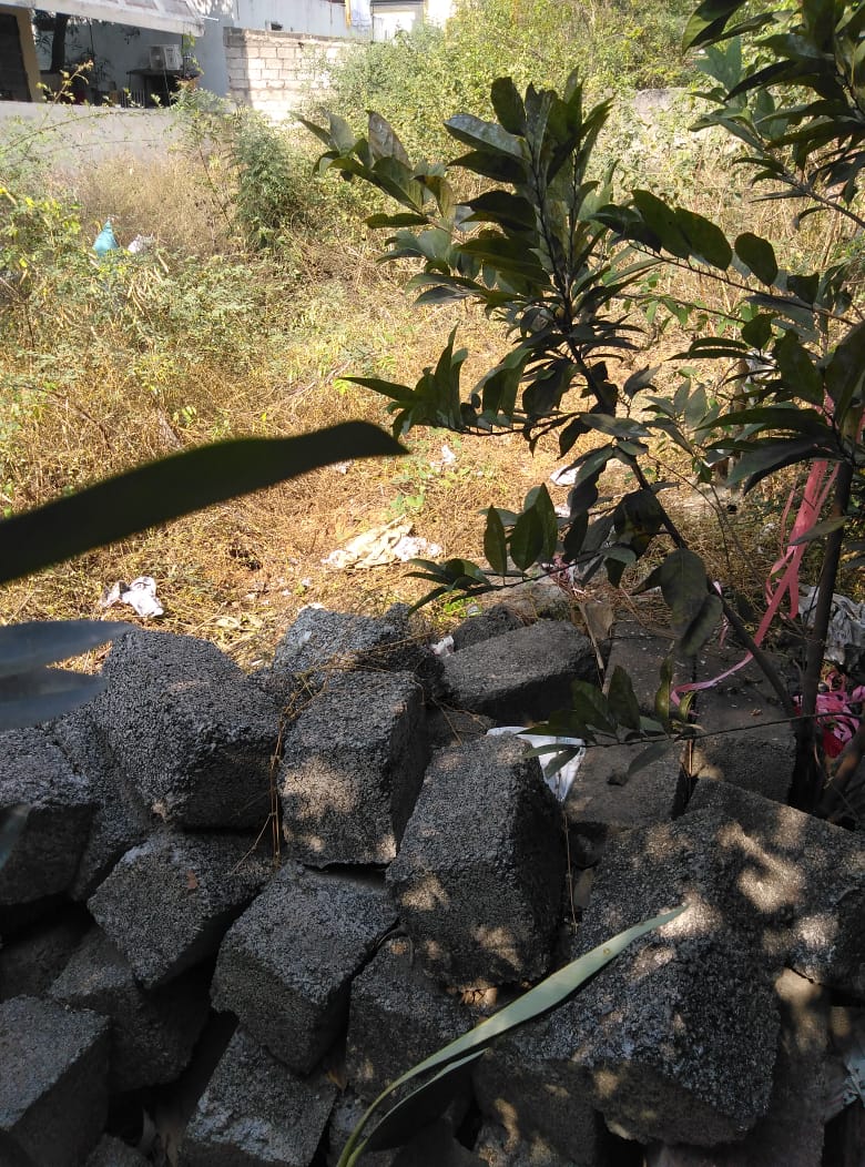 Open plot for sale in Kom