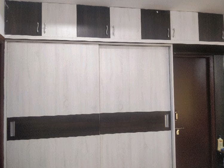 3 BHK Flat for sale in Hi