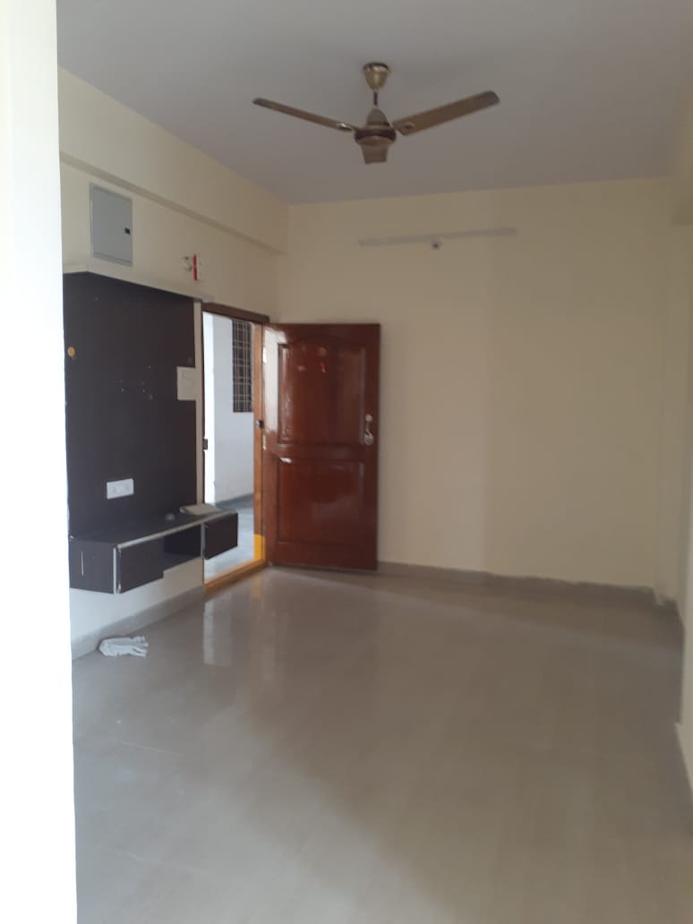 2 BHK Flat for sale in Mo