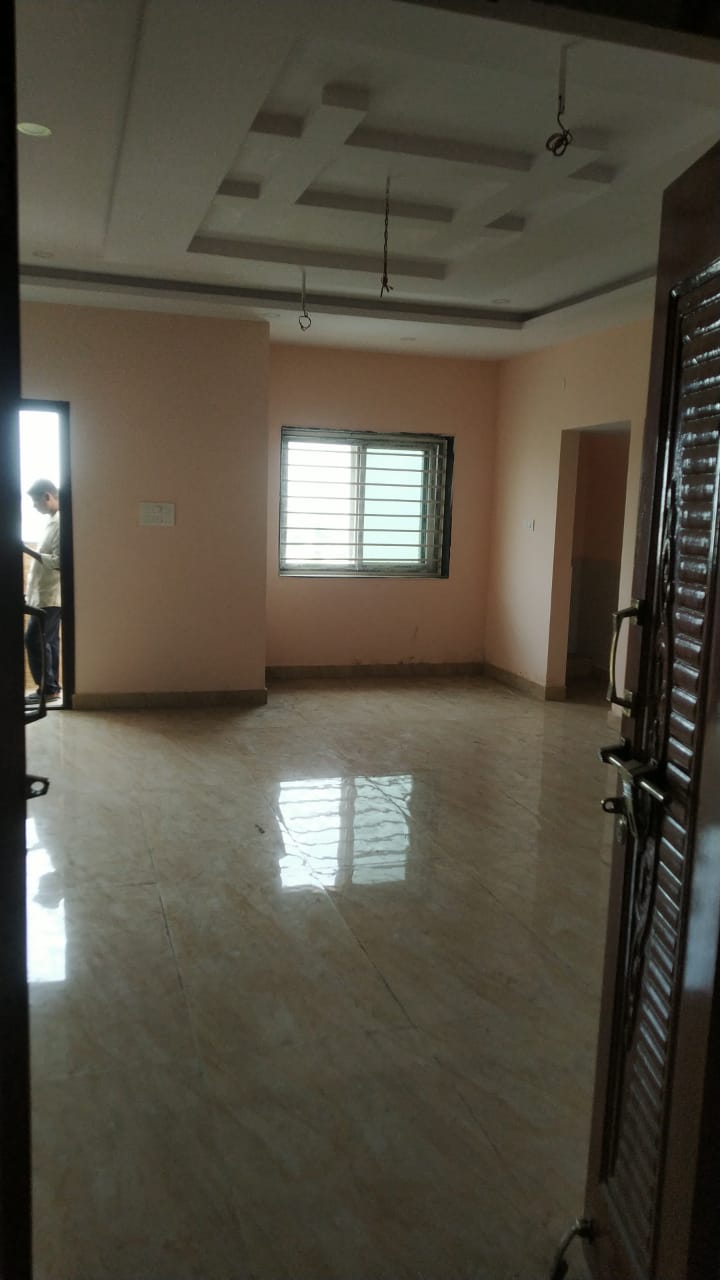 2 BHK Flat for sale in Tr