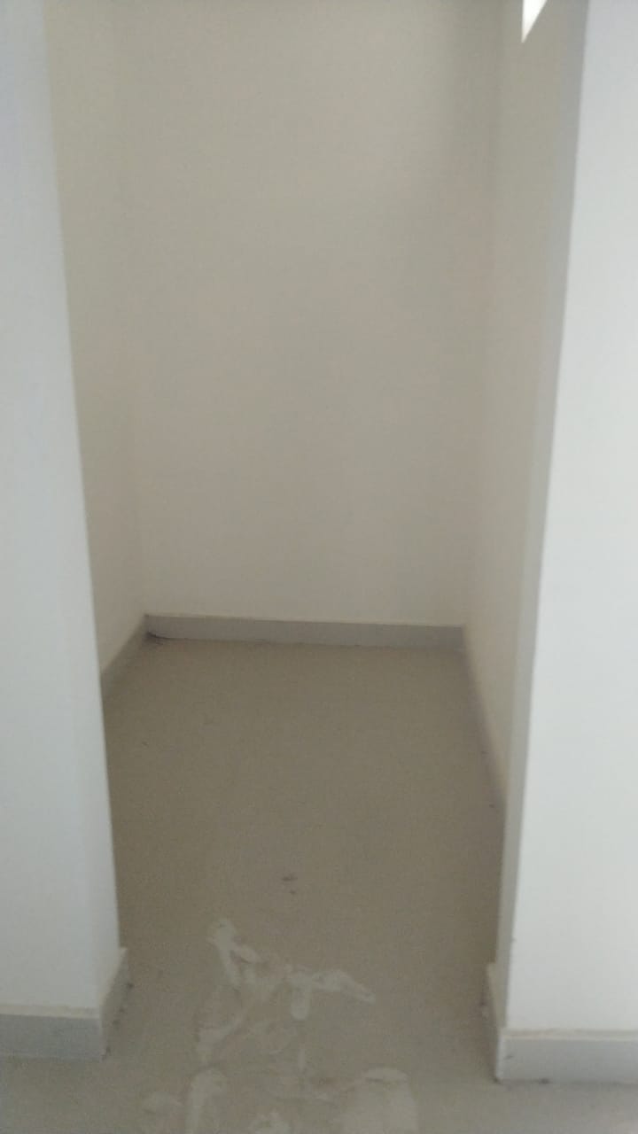 3 BHK Flat for sale in Ma